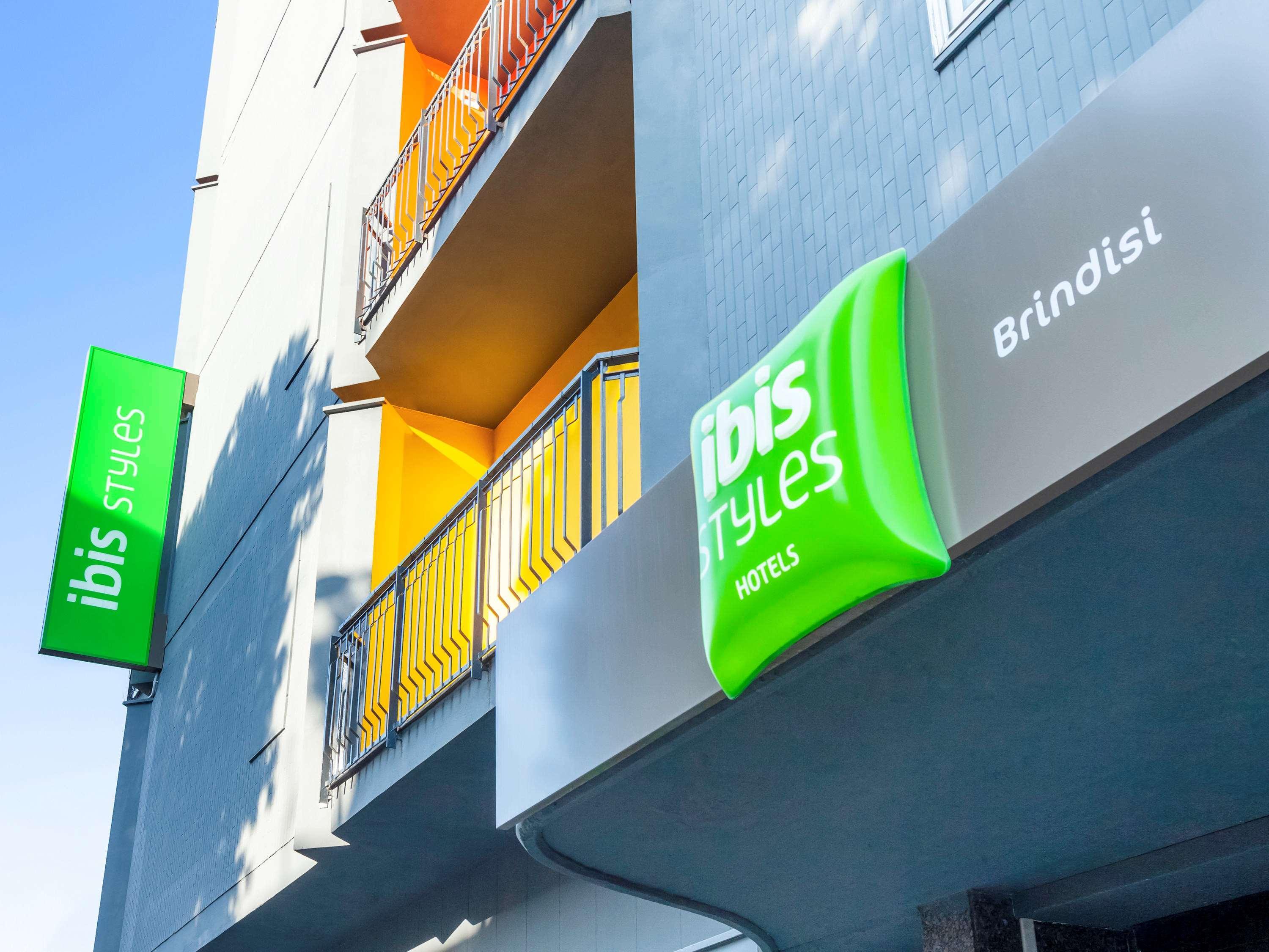 Отель Ibis Styles Бриндизи Экстерьер фото